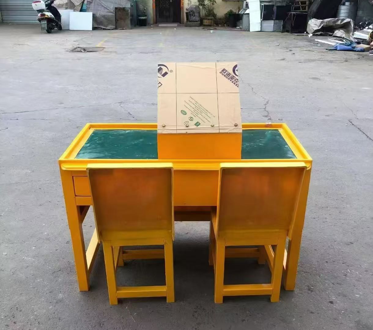 巴东防静电导通桌井下煤矿火工品发放桌：危险品流转的安全守护者