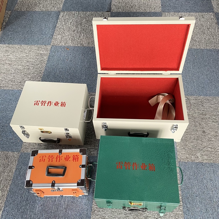 巴东爆破工程作业箱如何选择？玻璃钢与传统材质的全面对比